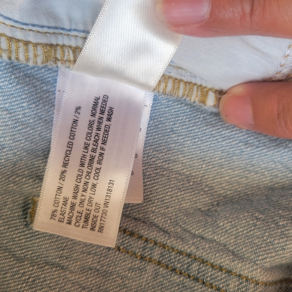 Universal Thread Light Blue Flare Jeans Sz 6 - Picture 8 of 8